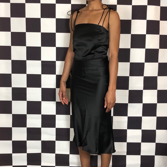 Black Crop Top - Picture 5 of 6